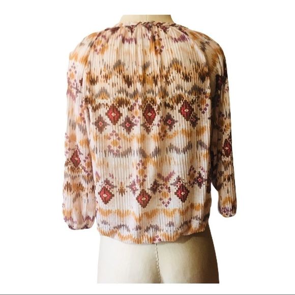 American Rag Cie Boho Aztec blouson Top. - Picture 3 of 11